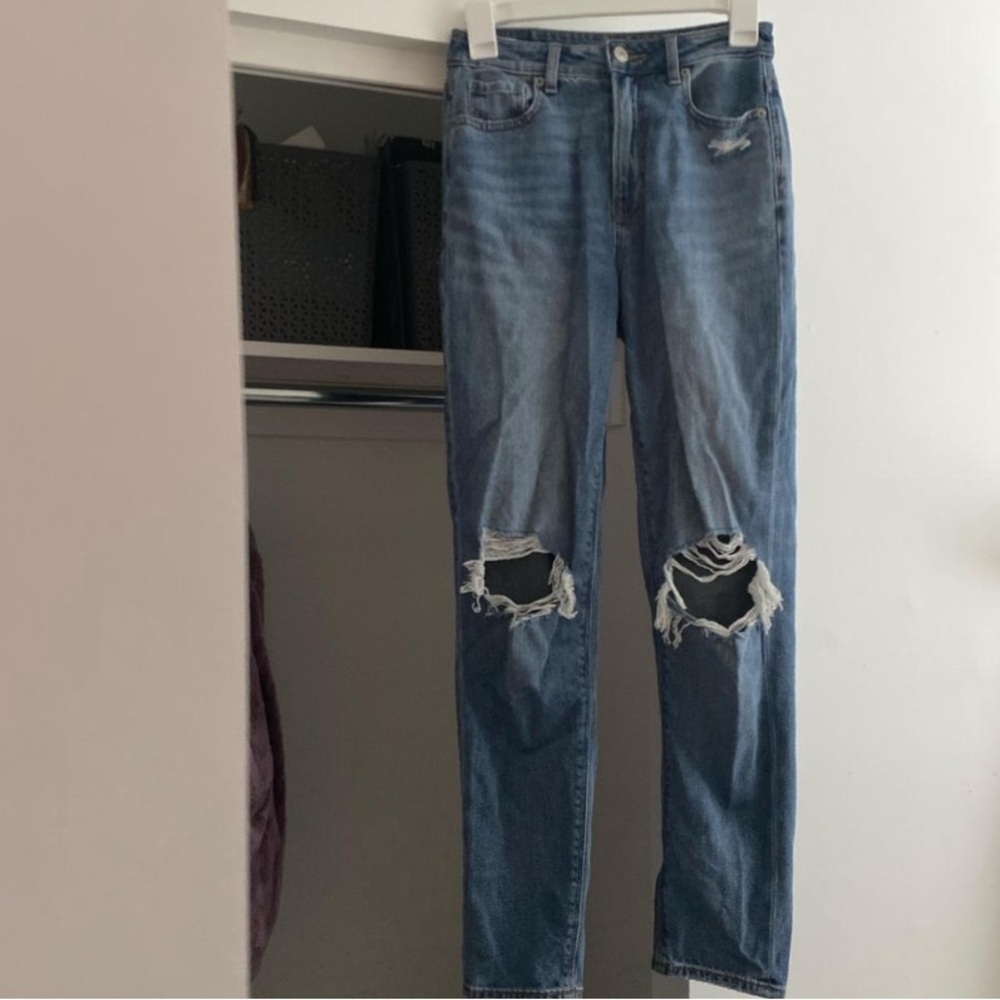 American Eagle Mom Denim Jeans